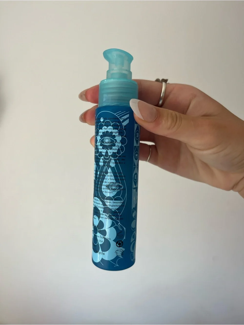 amika water sign hydrating hair oil